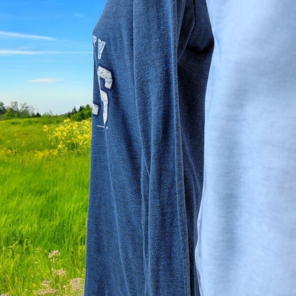 Genuine merchandise Kansas City Royals woman's long sleeved t-shirt with logo. - Picture 6 of 6